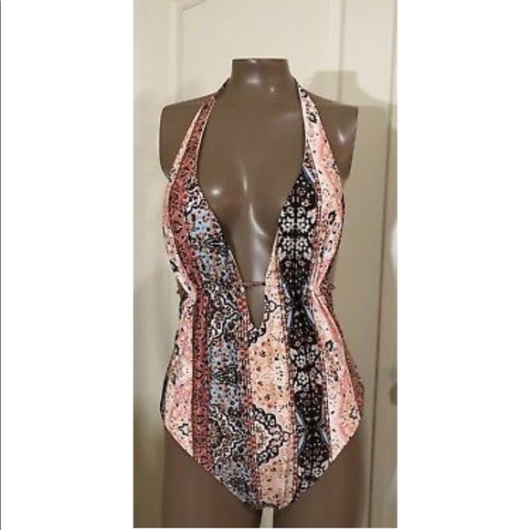 10 L*Space Pamela Plunge Scoop Back Swimsuit - Picture 2 of 4